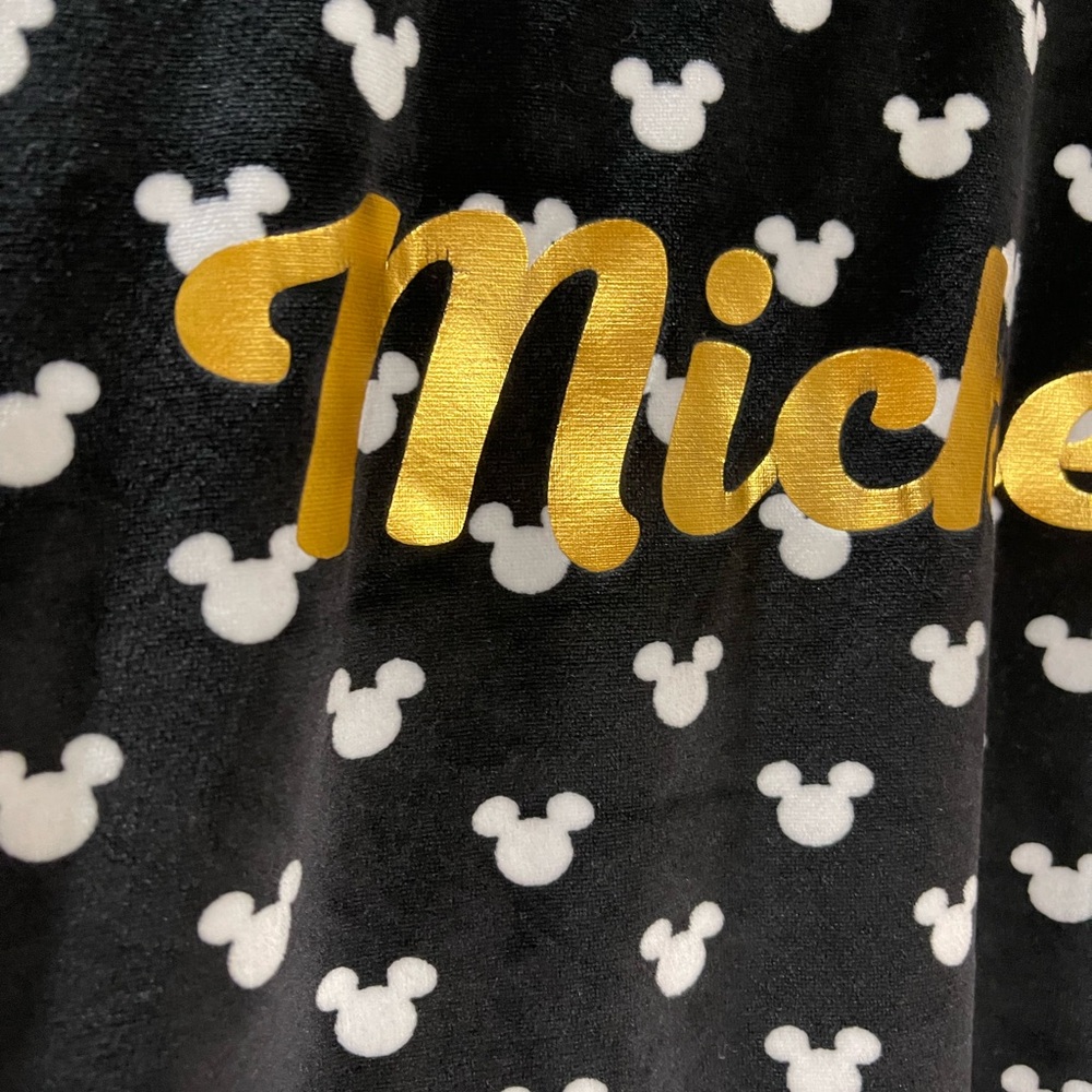 Disney Black and White Mickey Pajama Top Gold Mickey Logo Size XL/16-18 - Picture 3 of 7